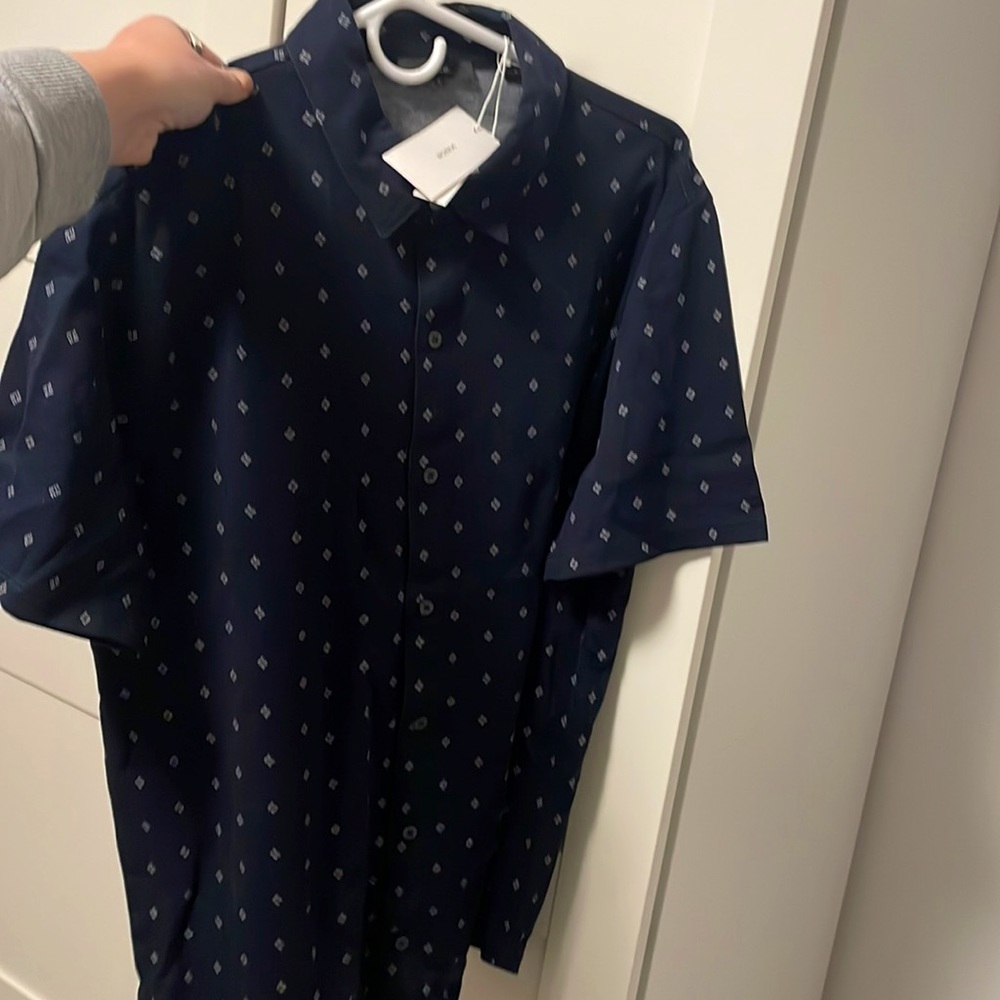Button up navy Vince shirt sleeves NwT